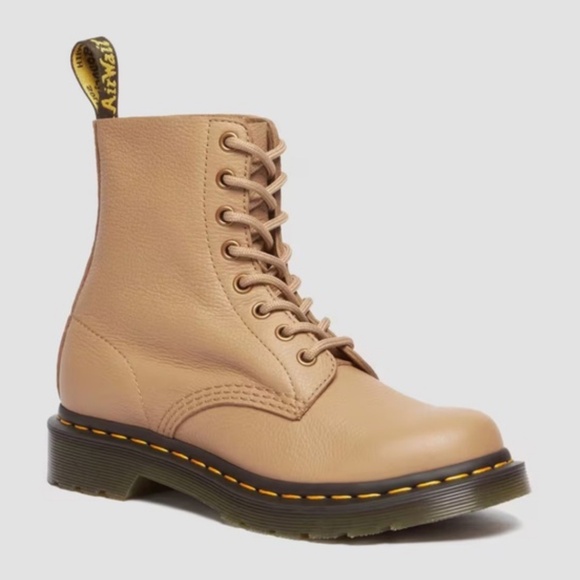 Dr Martens 1460 Pascal boots, size 8 - Picture 2 of 3